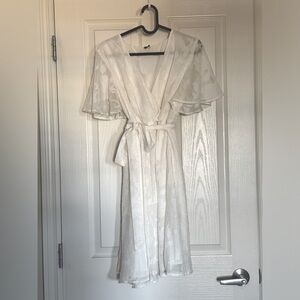 LIKE NEW | Butterfly Sleeve Belted Dress | White | Size Medium